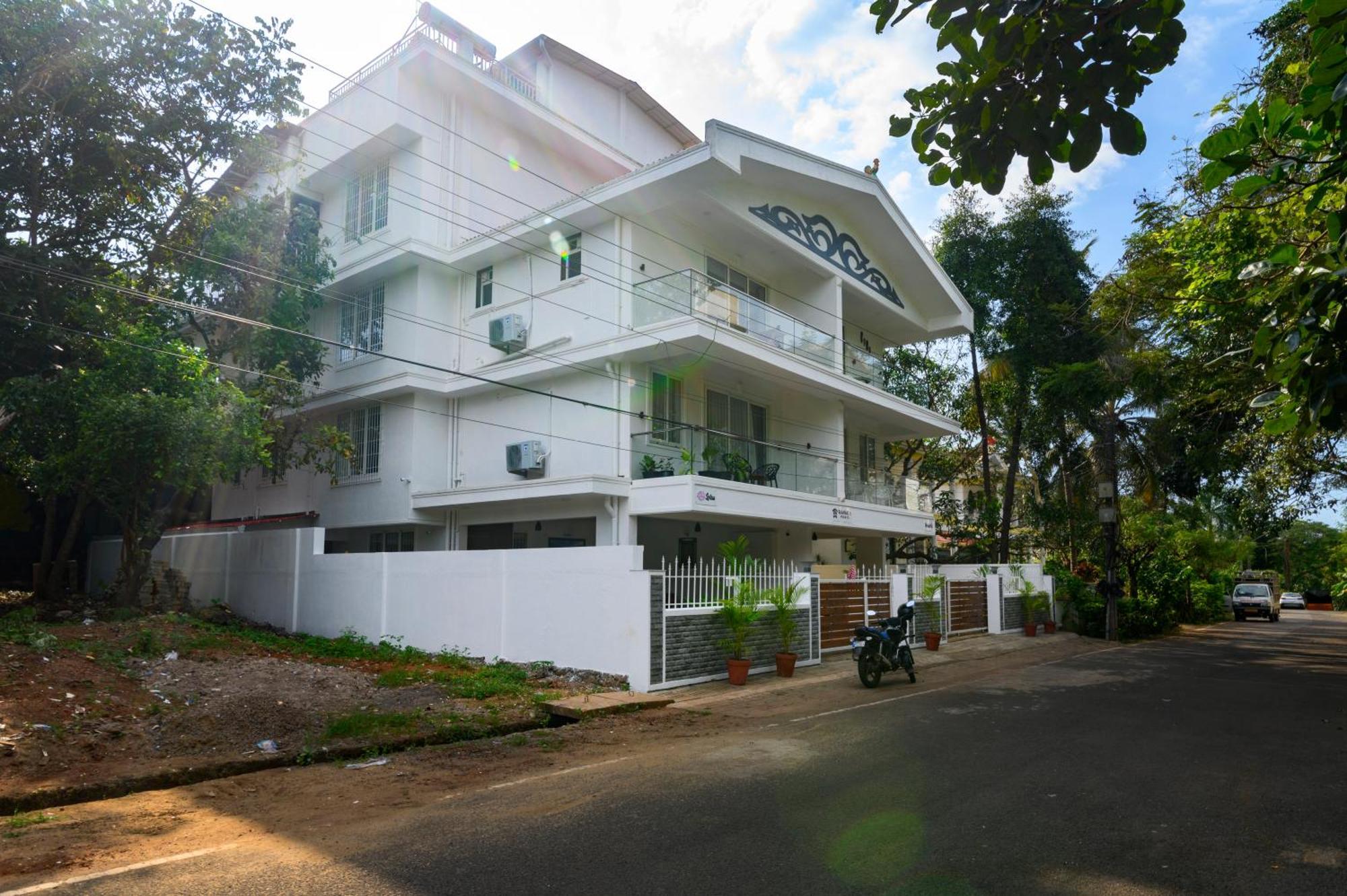 Lotus & Orchid Villas By Ramnath Homes Sangolda Buitenkant foto